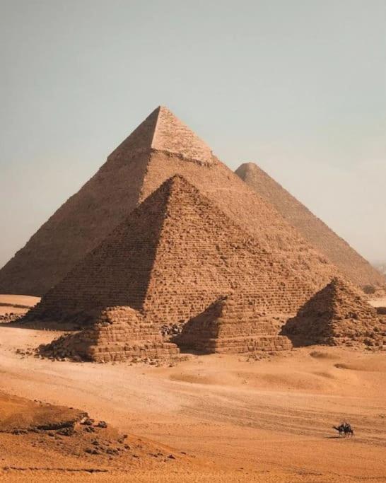 Pyramids-view * Cairo