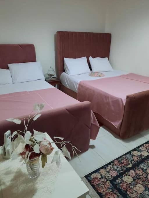 Pyramids-view Apartment Cairo